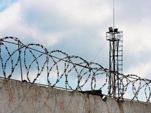 В Якутии сотрудник ФСИН застрелился после убийства проститутки