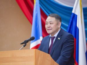 Председатель Якутской гордумы поздравил учителей с профессиональным праздником