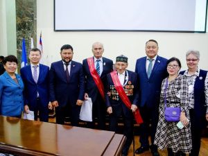 Состоялось торжественное собрание общественности, посвященное 392-летию Якутска