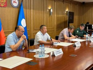 В Усть-Майском районе сосредоточена почти треть сил по борьбе с пожарами