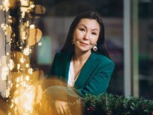 Экс-пресс-секретарь Айсена Николаева перегнала машину из Москвы