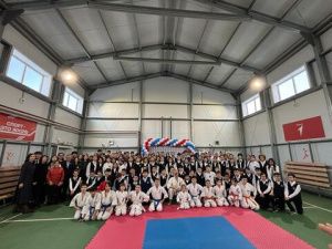 В Якутске открыли новый спортивный зал в рамках программы  «50 спортивных залов в школах ДФО»