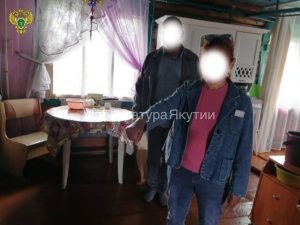 Жительница Якутии из-за старых обид ударила знакомую ножом в область грудой клетки