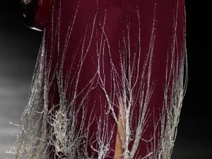 В чем встречать Новый 2024 год Дракона: цвета, тренды, аксессуары