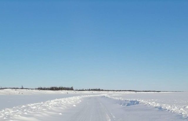 Автоцистерна с дизтопливом опрокинулась в Олекминском районе Якутии