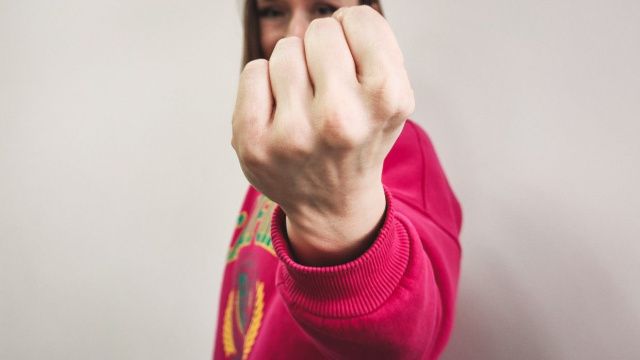 Таскала за волосы: Якутянка жестоко избила подругу