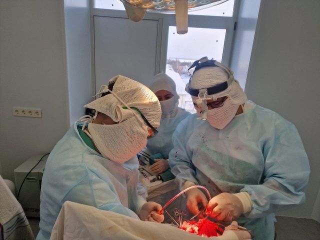 В Якутии годовалый ребёнок выпал из окна третьего этажа и упал на асфальт