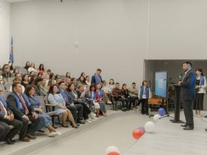 Евгений Григорьев встретился с молодыми педагогами города Якутска