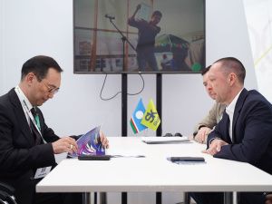 Айсен Николаев открыл павильон Якутии на X международной технологической конференции Startup Village