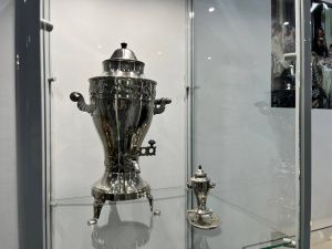 В Якутске открылась выставка самоваров коллекционера Анжелики Романовой