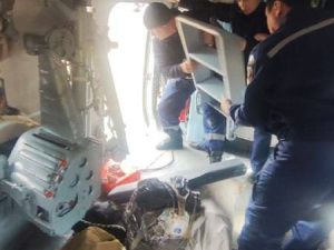 Провалились в ледяной ручей: Спасатели летят на помощь