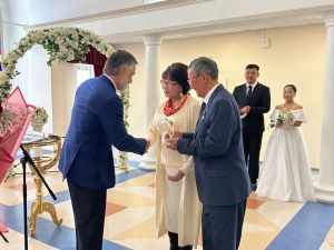 Семья Ефремовых награждена первым знаком отличия «Семейная доблесть Республики Саха (Якутия)»