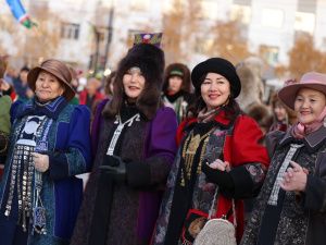 В Якутске прошел масштабный осуохай в честь Дня государственности республики