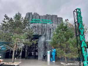 Царство вечной мерзлоты, большая радуга и айсберг: как выглядят павильоны регионов на ВЭФ-2023