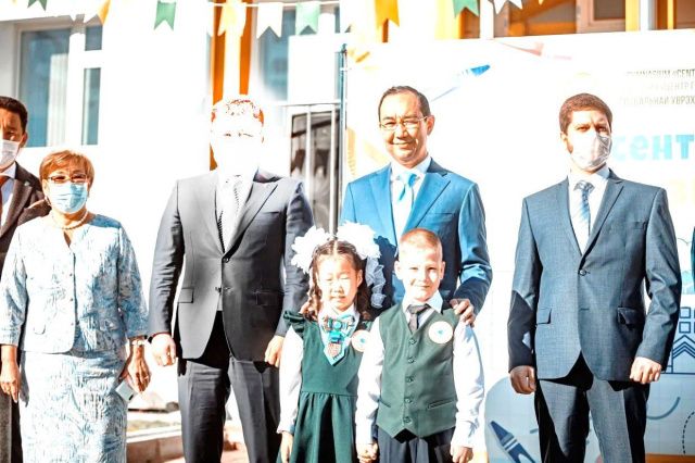 Айсен Николаев: «Благодаря поддержке Президента Владимира Путина проблему по школам города Якутска будем решать динамично»