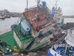 ЛОРП обязали поднять два затонувших судна