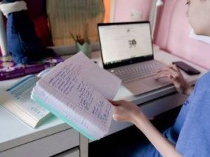 В Якутске 105 классов перешли на дистанционное обучение из-за роста заболеваемости гриппом и COVID-19