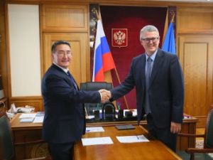 Состоялась рабочая встреча спикера парламента и председателя правительства Якутии