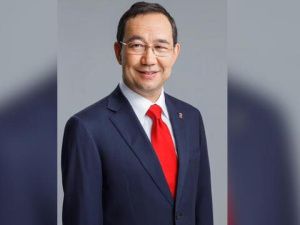 Глава Якутии Айсен Николаев поздравляет с Днём российского кино