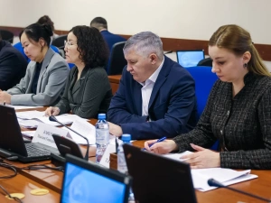 Глава Якутии поручил усилить меры безопасности в новогодние и рождественские праздники