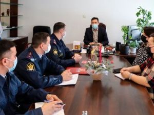 Сотрудники УФСИН рассказали представителям АО «Алмазы Анабара» и Министерства образования и науки о возможностях производственного сектора исправительных учреждений 