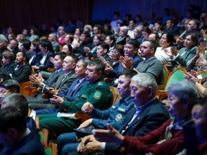 Айсен Николаев поздравил с 391-летием со дня основания города Якутска