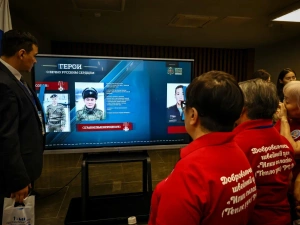 В день проведения антифашистского форума открылась выставка «Время Героев»