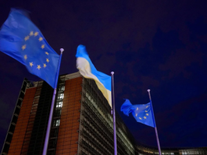 ЕС перевел Украине €1 млрд от доходов от замороженных активов РФ