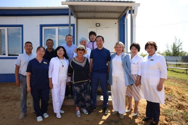 Айсен Николаев поручил благоустроить территорию врачебной амбулатории в Тулагино