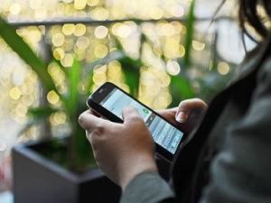 Жительнице Якутска мошенник отправил 500 рублей, а потом похитил у нее 300 тысяч