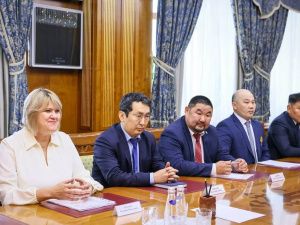 Айсен Николаев встретился с избранными главами муниципальных образований Якутии