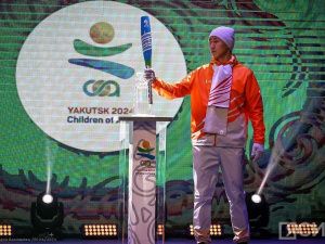 Факел эстафеты огня VIII международных игр «Дети Азии» презентовали в Якутске