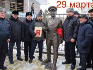 Памятник участковому: контракт попилили?