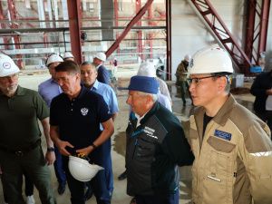 Делегация Совета Федерации ознакомилась с ходом строительства Жатайской судоверфи