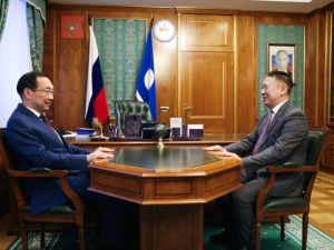 Айсен Николаев призвал главу Верхневилюйского улуса усилить работу по участию района в госпрограммах