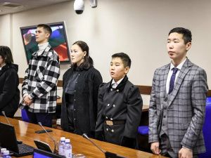 «Проявили мужество при спасении людей»: в Якутии наградили юных героев