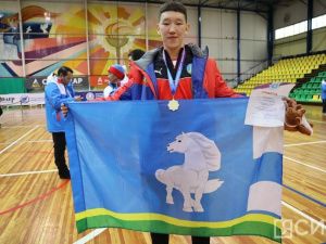 Марсен Колесов из Усть-Алданского района 47 раз попал арканом на хорей на зимней спартакиаде Якутии