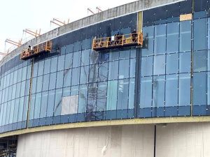 Завершено остекление фасада Арктического центра в Якутске