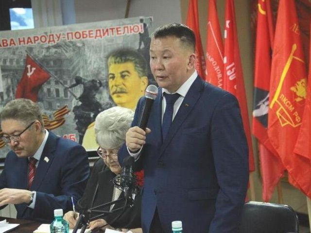 Руководство постоянным комитетом по культуре и СМИ в якутском парламенте осталось за представителем КПРФ