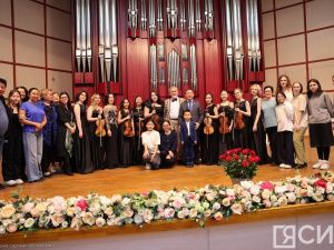 Бурными овациями завершился концерт ансамбля «Виртуозы Якутии» в Казахстане