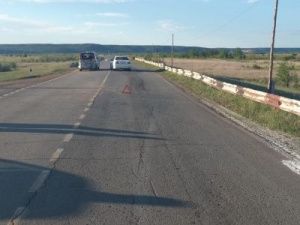 В Якутске водитель врезался в автомобиль: пострадали трое детей