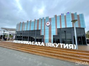 Царство вечной мерзлоты, большая радуга и айсберг: как выглядят павильоны регионов на ВЭФ-2023