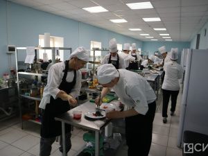Конкурс среди студентов-поваров прошел на фестивале «Вкус Якутии»