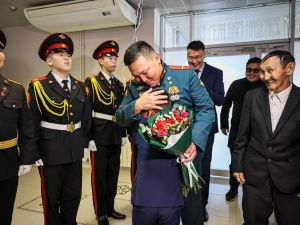 В Якутске встретили Героя России Родимира Максимова