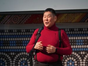 День эвенского языка