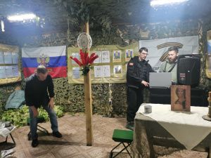 Творческая группа Мирнинского театра выступает в зоне СВО