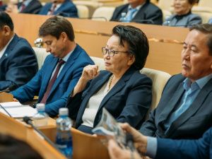 Александр Жирков поблагодарил депутатов пятого созыва Ил Тумэна за совместную работу