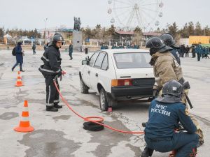 Владимир Федоров поздравил спасателей с 370-летием пожарной охраны России