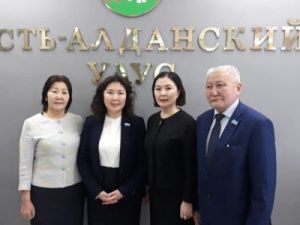 Депутат Мария Христофорова: "Память воинов Великой Отечественной войны бережно сохранена в Борогонском музее"