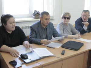 В районах Якутии проводится профсоюзный мониторинг по вопросам заработной платы